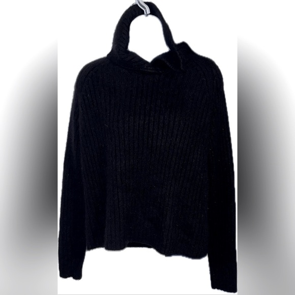 Angora black sweater split cowl neck medium rabbit angora and lamb wool - Picture 1 of 3